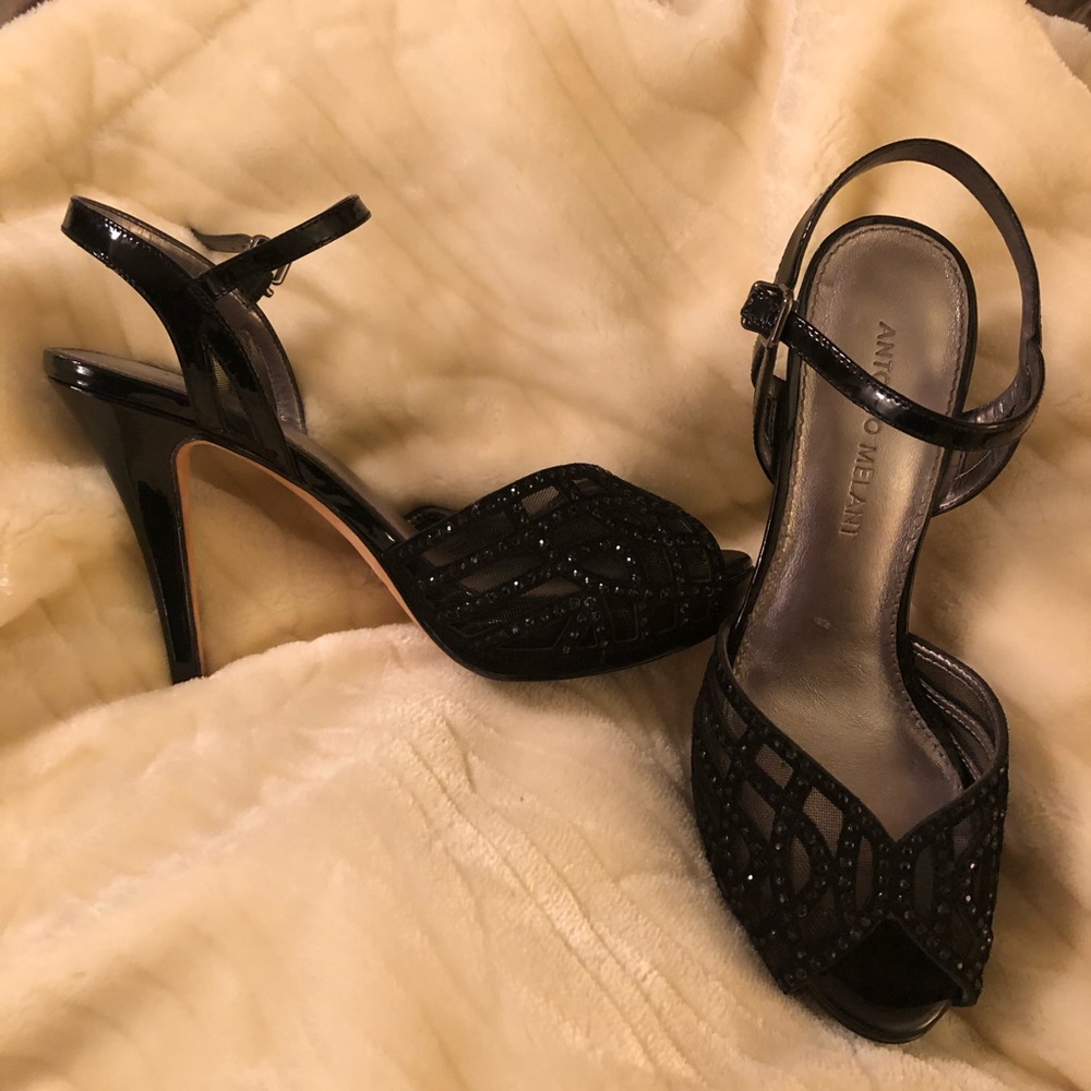 Black sandals